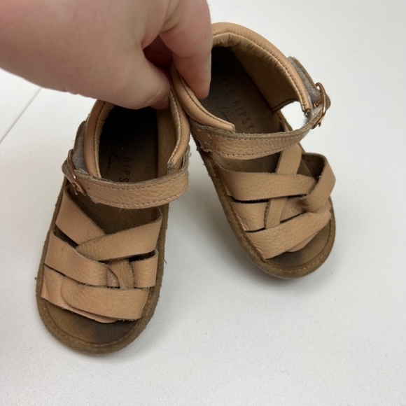 Little Bipsy Sandals in Tan Sz 5 - Picture 4 of 9